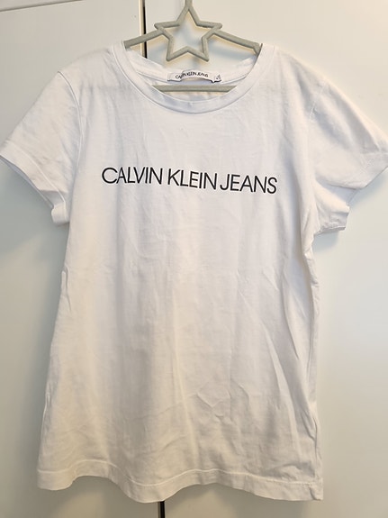 Calvin Klein paita
