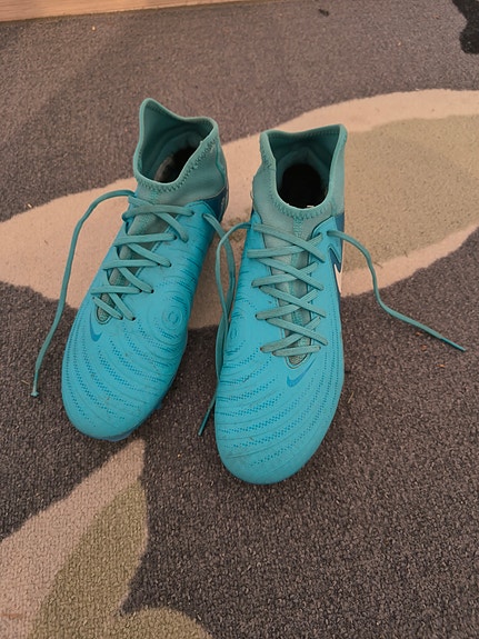 Nike nappikset