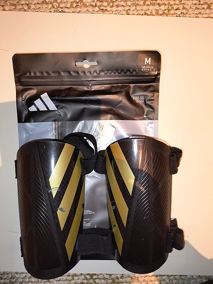 Adidas säärisuojat jr