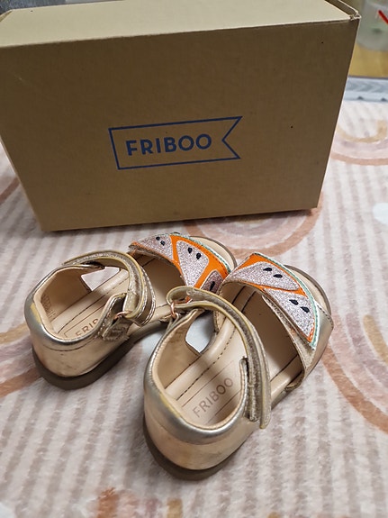 Friboo sandaalit koko 23