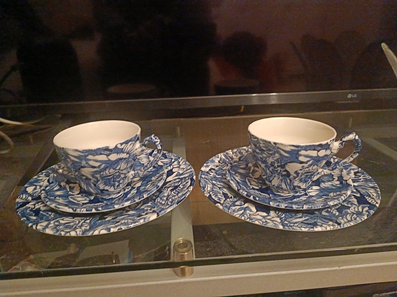Churchill Bermuda Blue Staffordshire -kahvikupit ja lautaset
