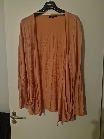 Vaalean oranssi neule, XXL