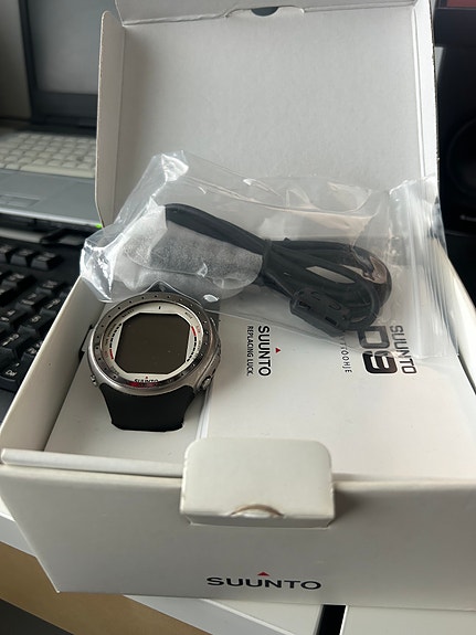 Sukellustietokone Suunto D9