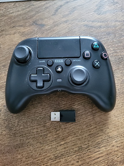 Hori PS4/PC langaton peliohjain musta