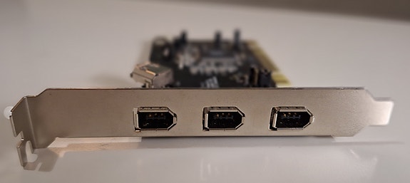 FireWire-laajennuskortti