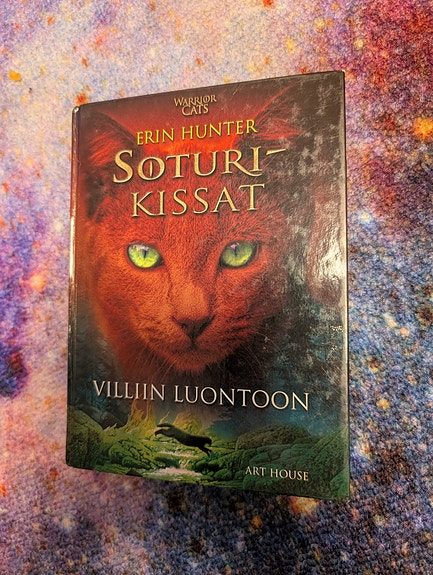 Erin Hunter: Soturikissat 1 - Villiin luontoon