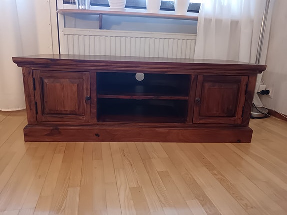 Acazia Tv-taso