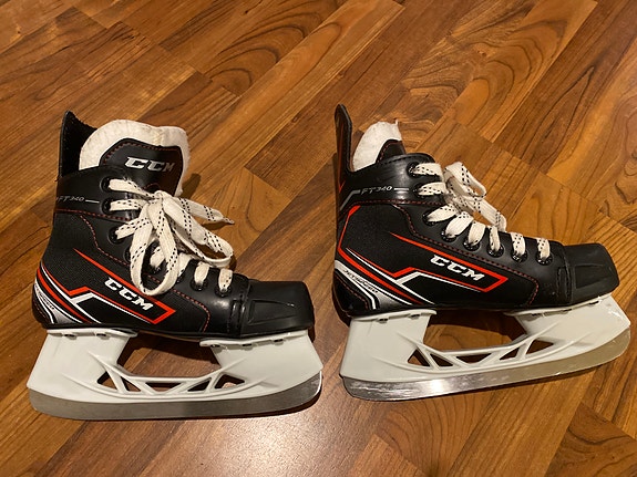 CCM JetSpeed FT340 skates, size 33
