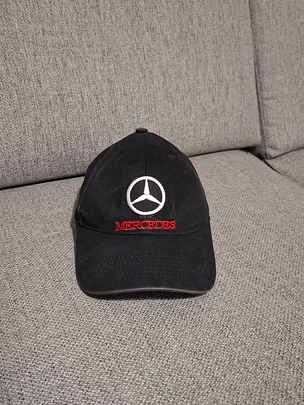 Mercedes Benz -lippis