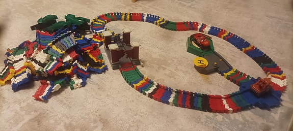 Flexi trax autorata +kolme autoa