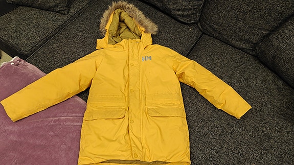 Helly Hansen talvitakki koko 134