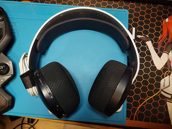 Playstation Pulse 3D kuulokkeet - Vajaa varustus