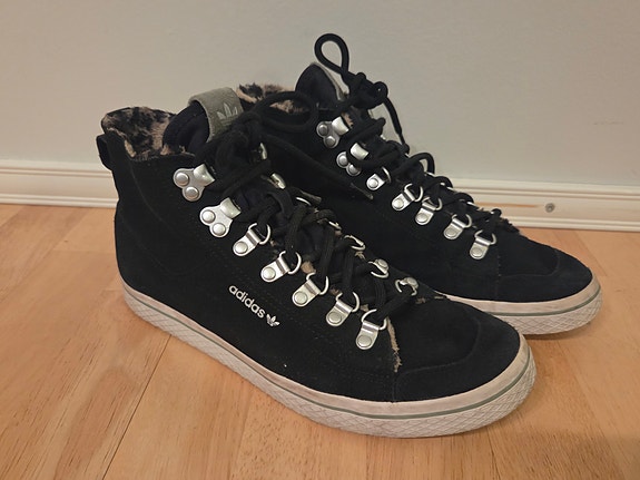 Adidas talvi tennarit 43