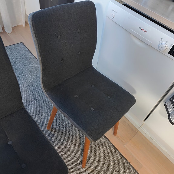 Ruokapöydän tuolit 6