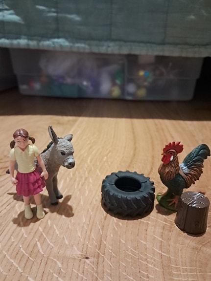 Schleich paketti: tyttö, aasi ja kukko