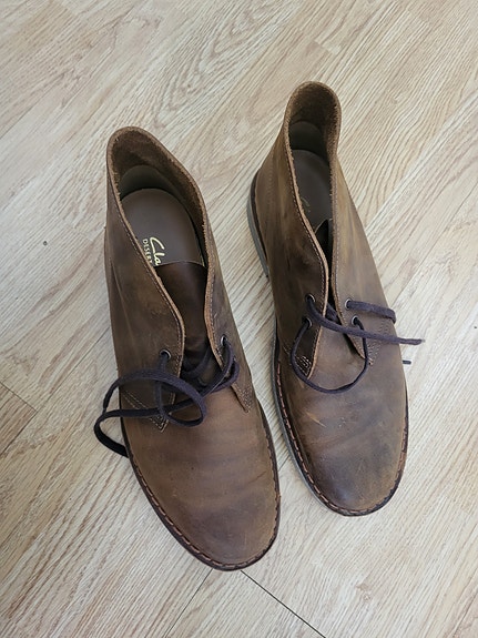 CLARKS DESERT BOOT