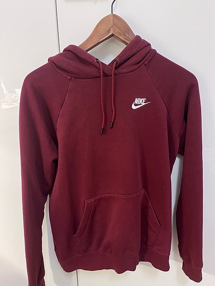 Nike huppari