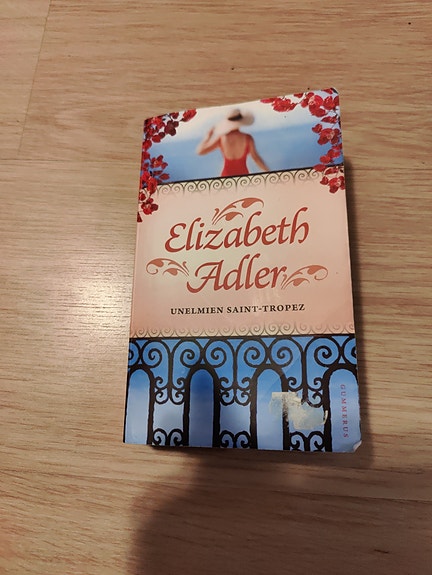 ALE Elizabeth Adler Unelmien Saint-Tropez kirja