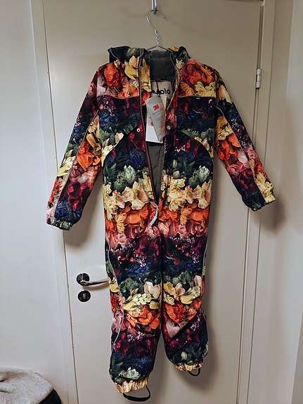 Molo Polaris Flower Rainbow, 128cm, UUSI