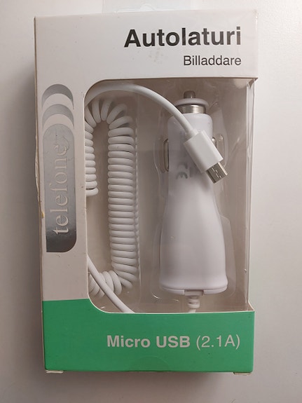 UUSI! Autolaturi micro USB
