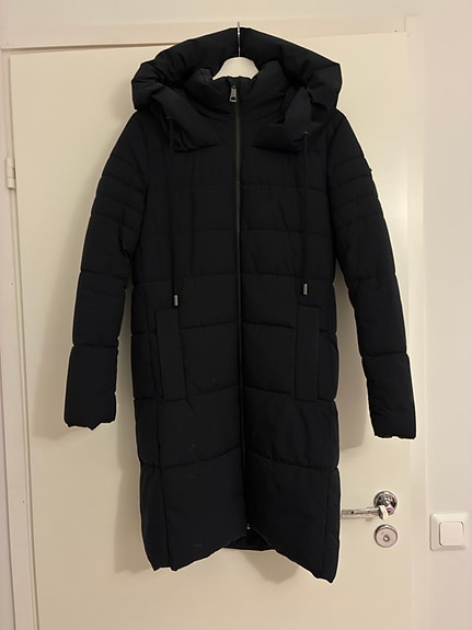 Esprit musta pitkä talvitakki / takki, koko XS