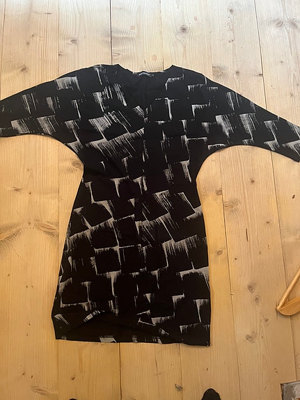 Marimekko trikoomekko