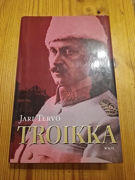 Jari Tervo Troikka kovakantinen