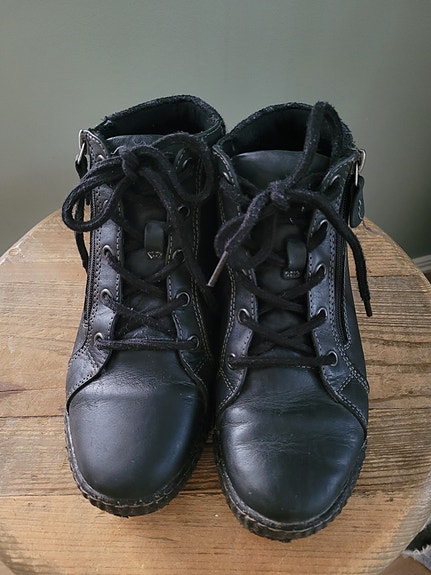 Hyväkuntoiset Clarks kengät 37