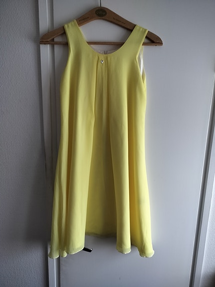 Juhlamekko 158 cm