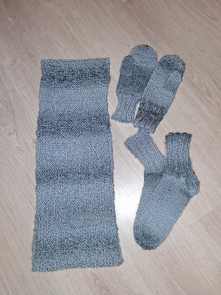 Sukat, lapaset +huivi