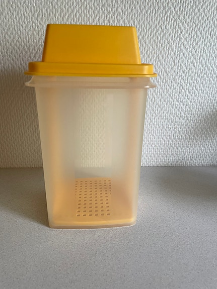 Tupperware herkkuhissi