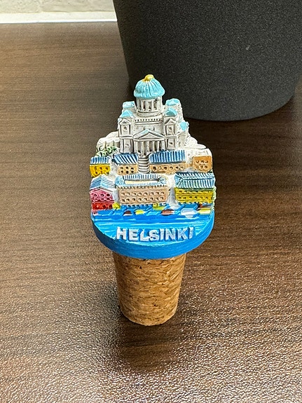 Suveniiri Helsinki pullonkorkki, uusi!