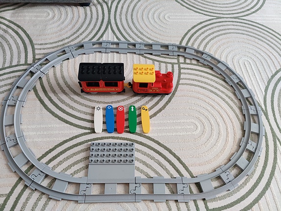 Lego Duplo junarata ja juna