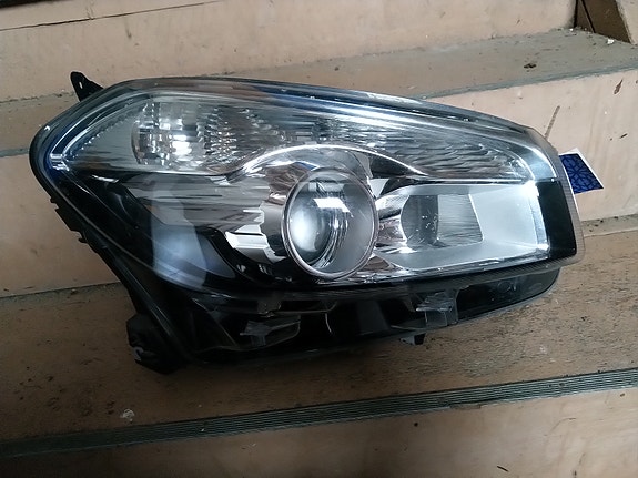Nissan Qashqai ajovalo