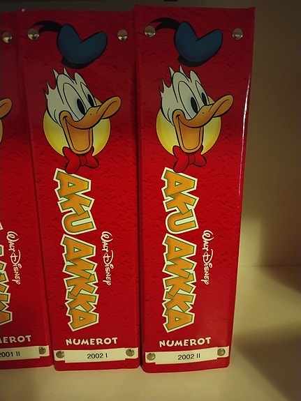 Aku Ankka vuosikerta 2002 (2 kansiota)