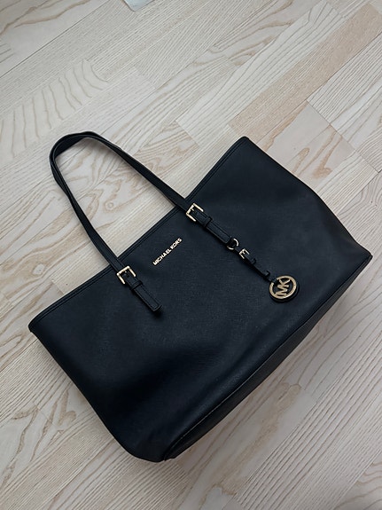 Michael Kors Jet set travel laukku