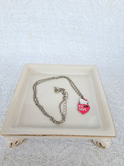Hello Kitty Ystäväkoru (yksi puolikas) – aidolla ketjulla!