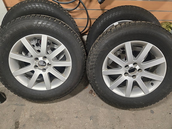 Talvirenkaat vanteilla Volvo XC90 235/65 R17