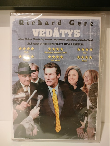 Uudet DVD elokuvat muoveissa