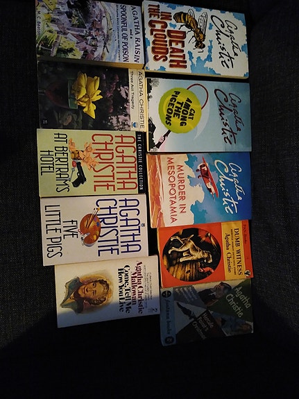 Agatha Christien dekkareita englanniksi