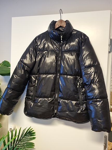 H&M tyttöjen musta toppatakki Talvitakki Topattu Takki