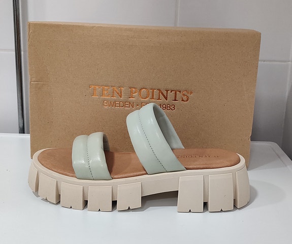 Sandaalit beige