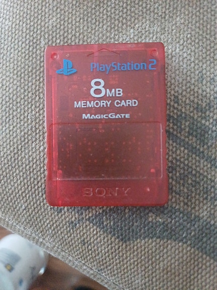 Ps2 punainen muistikortti