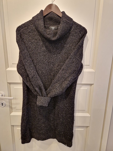 Superdry neulemekko S