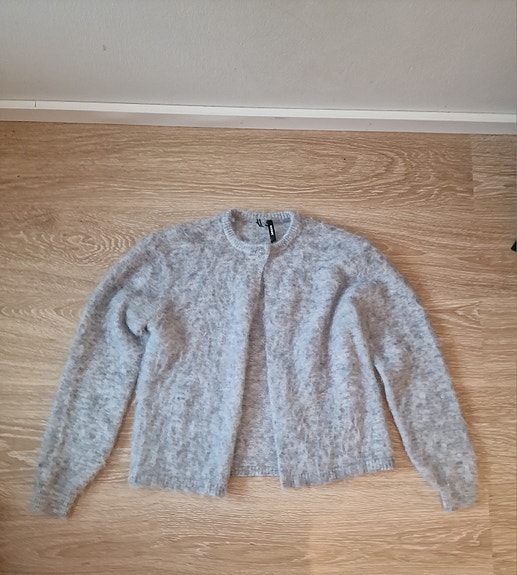 Bikbok mohair neule