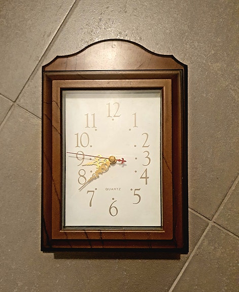 Vintage Quartz kello / avainkaappi