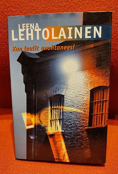 Leena Lehtolainen Kun luulit unohtaneesi, rikosromaani