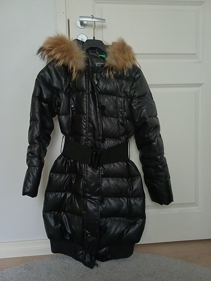 Benetton untuvatakki