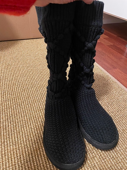 UGG Australia mustat neuloskengät, koko 36