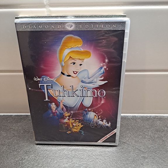 Disneyn Tuhkimo dvd uusi levy